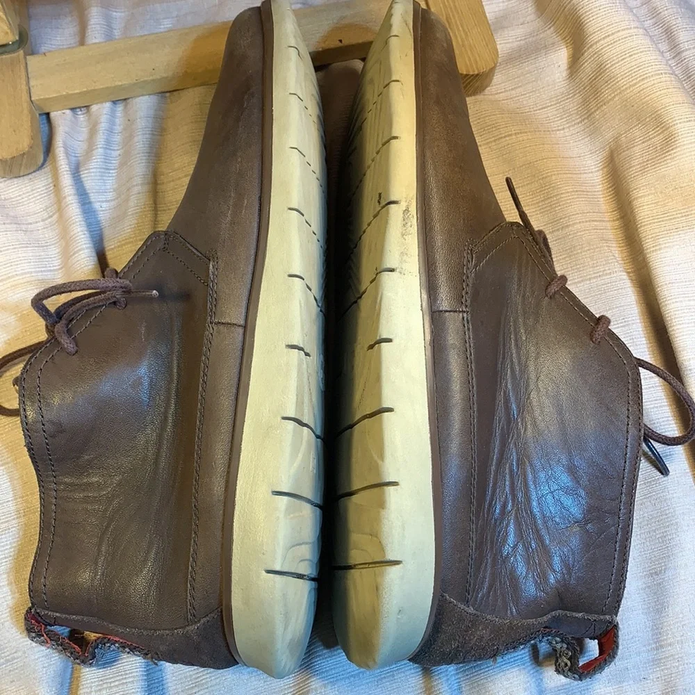 UGG soft glove leather waterproof lace up shoes